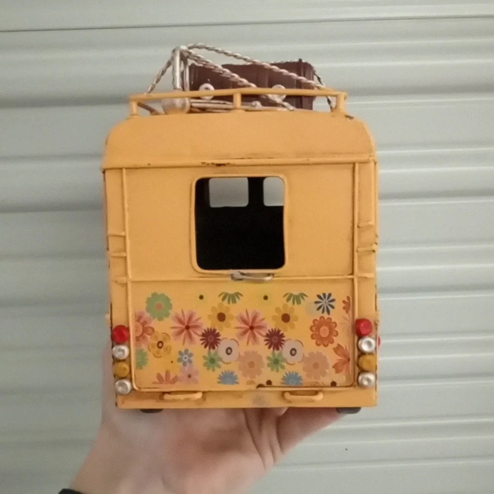 Decorative Volkswagen bus spring - Picture 4 of 6